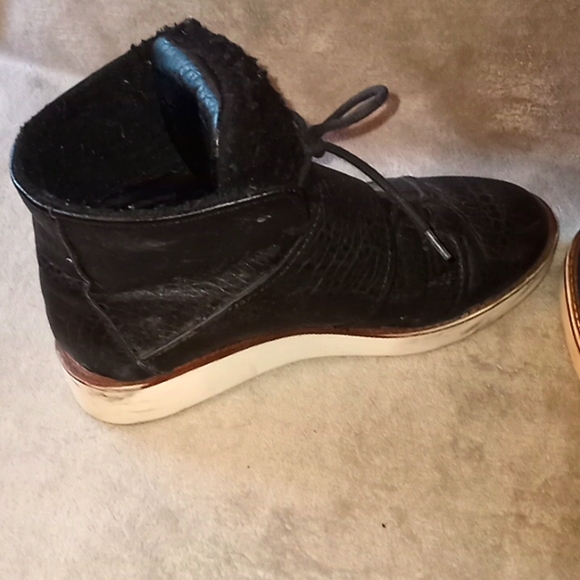 SIMPLY VERA by VERA WANG Sport Wedge Hiker Boots - Picture 3 of 5